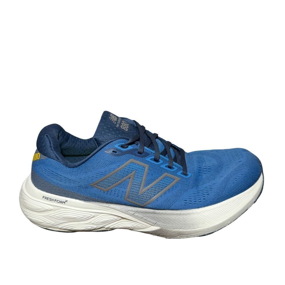 New Balance 880 Men's Blue and White Athletic Shoes size 11.5